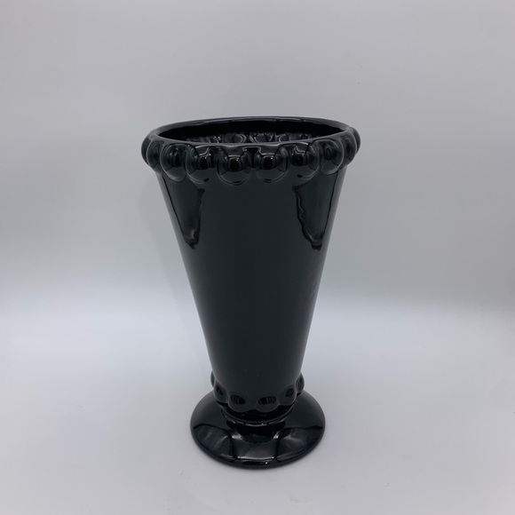 Vtg. Haeger Floral Black Glass Vase 10” Flared Shape With Scalloped Rim & Base - Picture 4 of 11